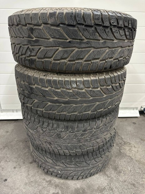 265/65R17 112T Cooper tli gumi garnitra [4db]